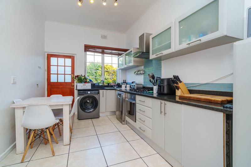 2 Bedroom Property for Sale in Harfield Village Western Cape